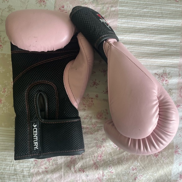 Pink Boxing Gloves by Unknown Brand - Picture 2 of 3